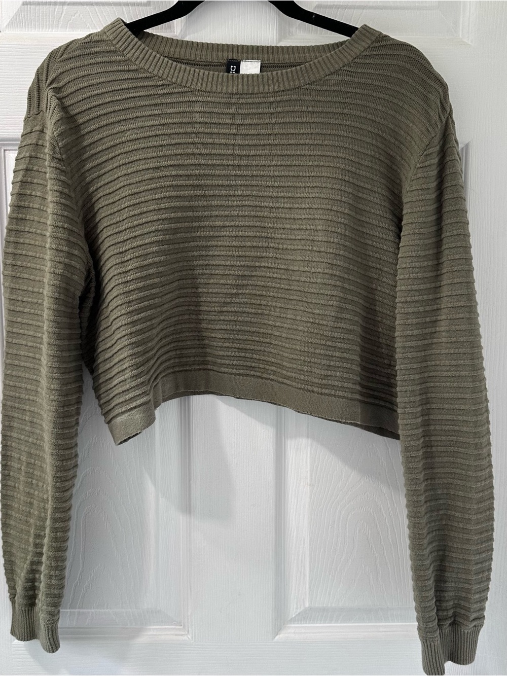 H&M Olive Crewneck Ribbed Cropped Sweater